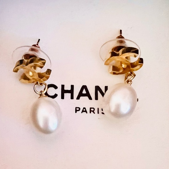 💖 CHANEL CC logo pearl earrings - Picture 7 of 11
